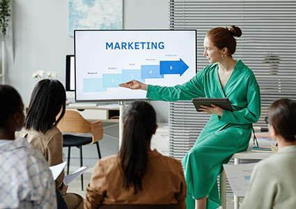 Advertising & Growth Marketing